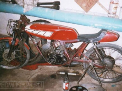 Шоссейно-кольцевой микромотоцикл «Рига-Юниор»